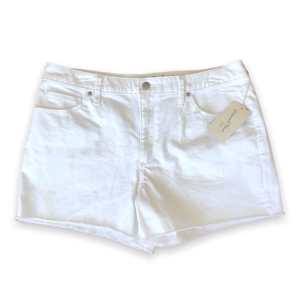 NWT Universal Thread | Women’s High Rise Midi Cut Off Shorts | size 14